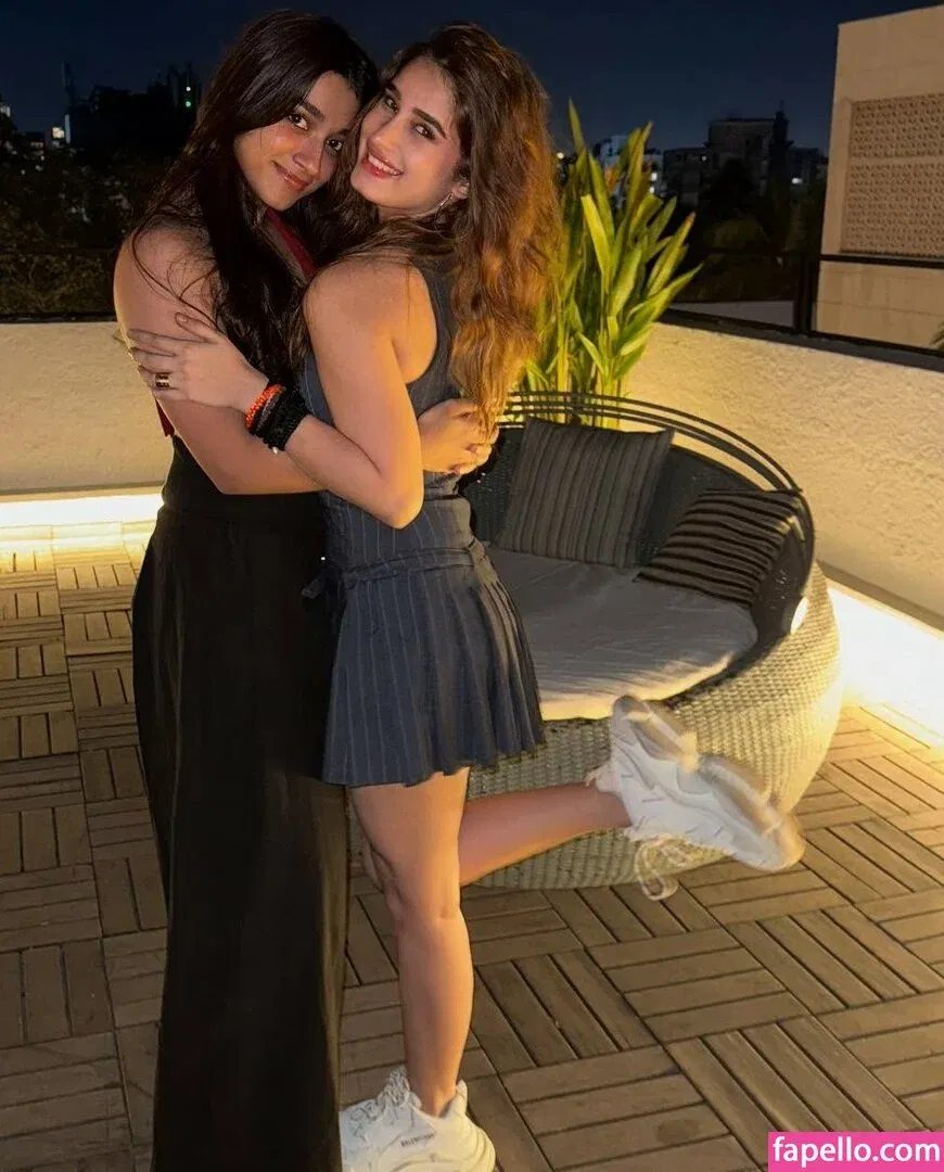 Rasha Thadani Onlyfans Photo Gallery 