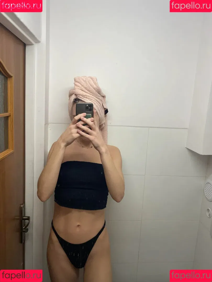 Juicy.Aria Onlyfans Photo Gallery 