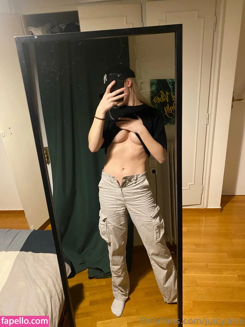 Juicy.Aria Onlyfans Photo Gallery 