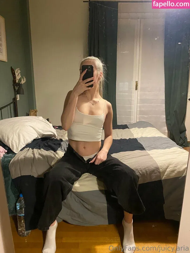Juicy.Aria Onlyfans Photo Gallery 