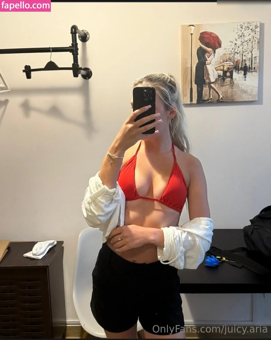 Juicy.Aria Onlyfans Photo Gallery 