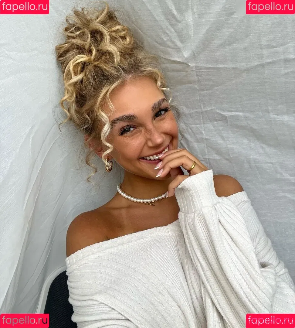 Lara Spengler Onlyfans Photo Gallery 