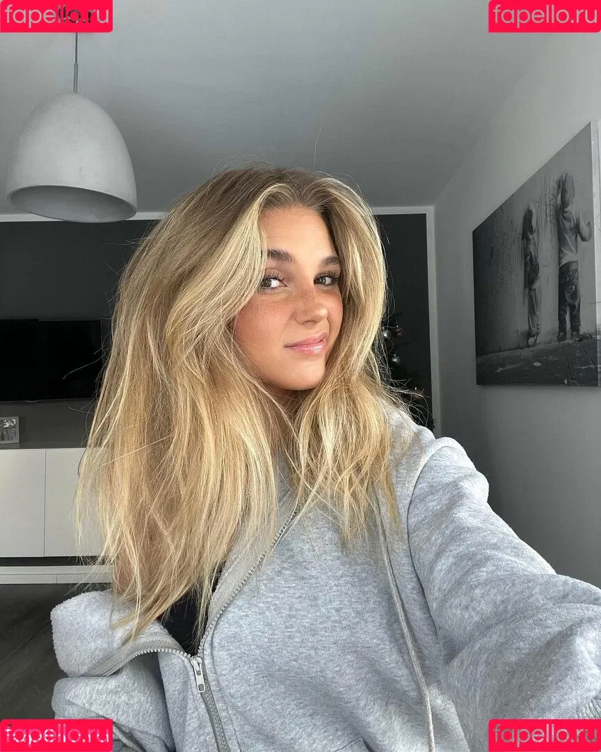 Lara Spengler Onlyfans Photo Gallery 
