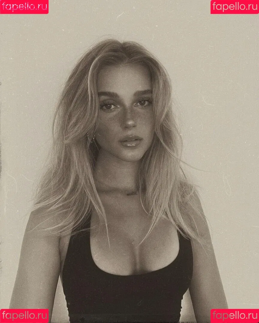 Lara Spengler Onlyfans Photo Gallery 