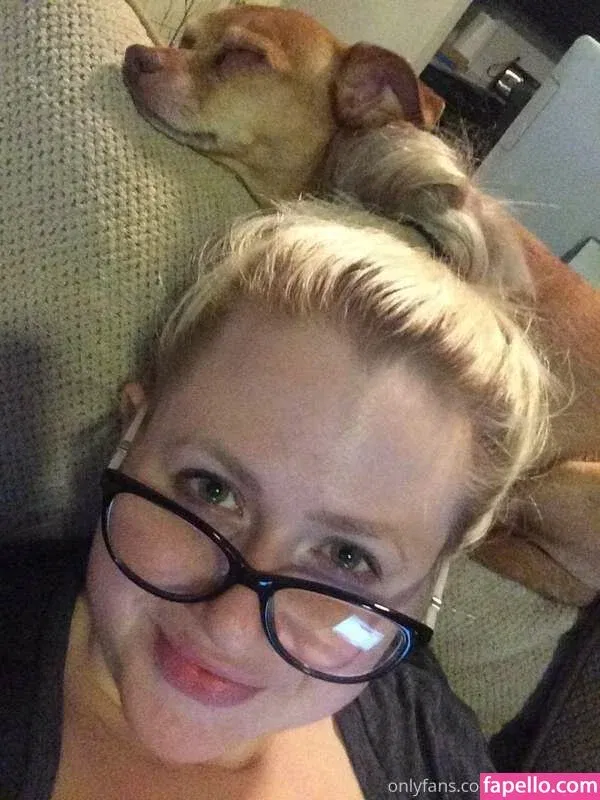 Elle The Belle Onlyfans Photo Gallery 