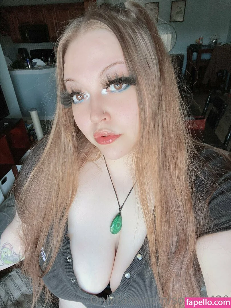 SoloQQ420 Onlyfans Photo Gallery 