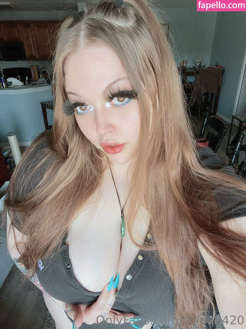 SoloQQ420 Onlyfans Photo Gallery 