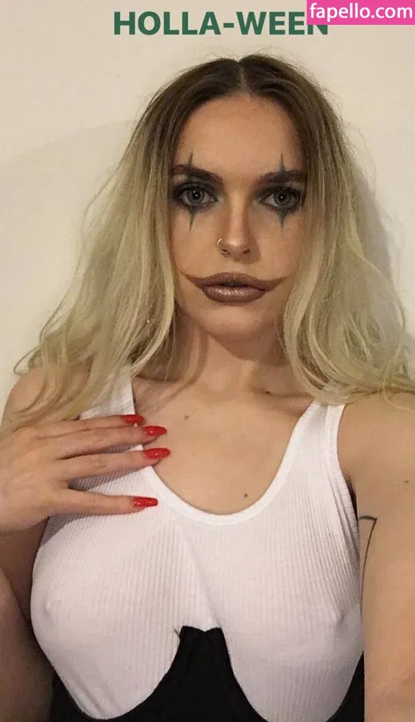 N1kenudes Onlyfans Photo Gallery 