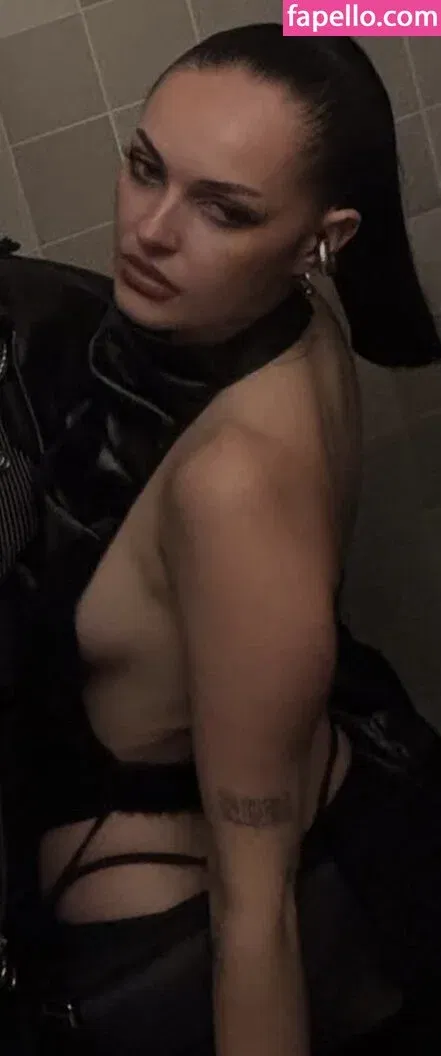 N1kenudes Onlyfans Photo Gallery 