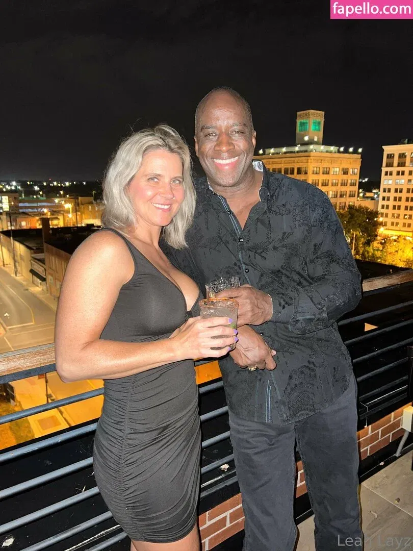 leahlayz Onlyfans Photo Gallery 