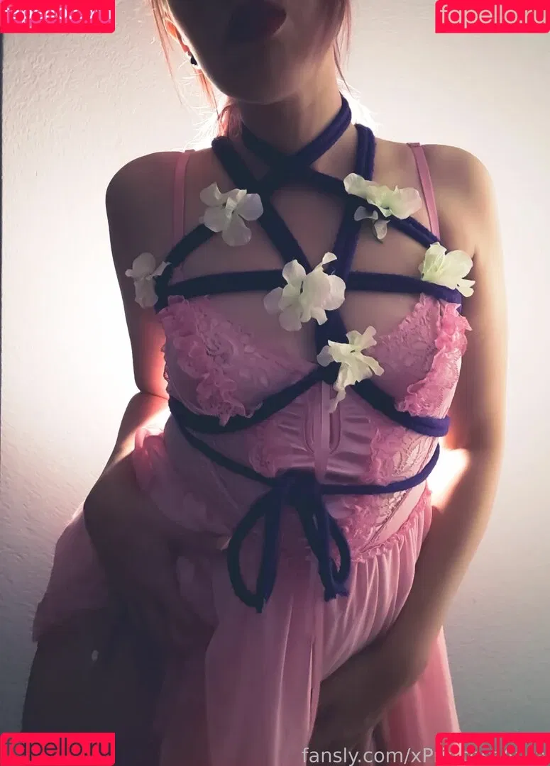 xPrincessAura Onlyfans Photo Gallery 