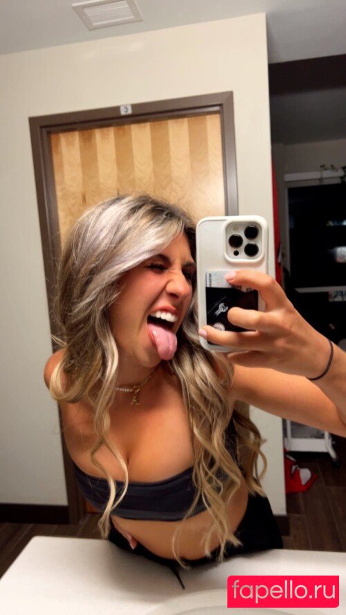 Allison Vallerand Nude Onlyfans Photo 6