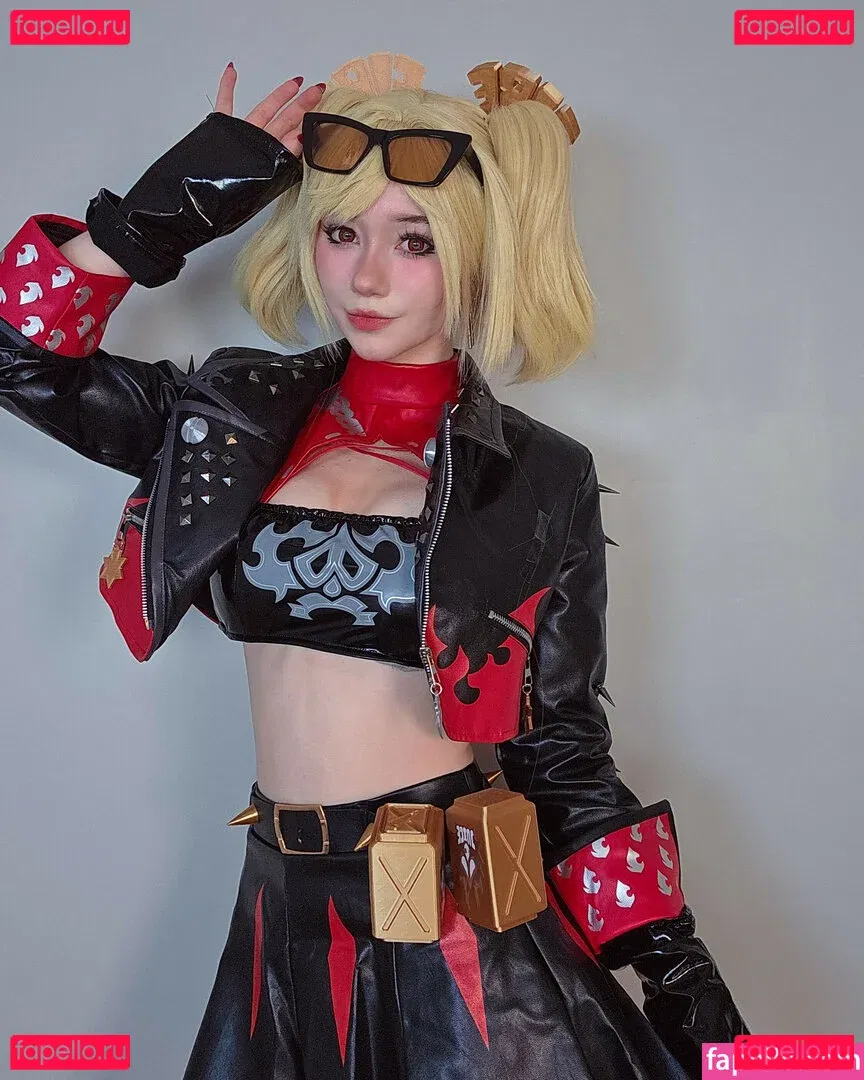 Celebi.cos Onlyfans Photo Gallery 