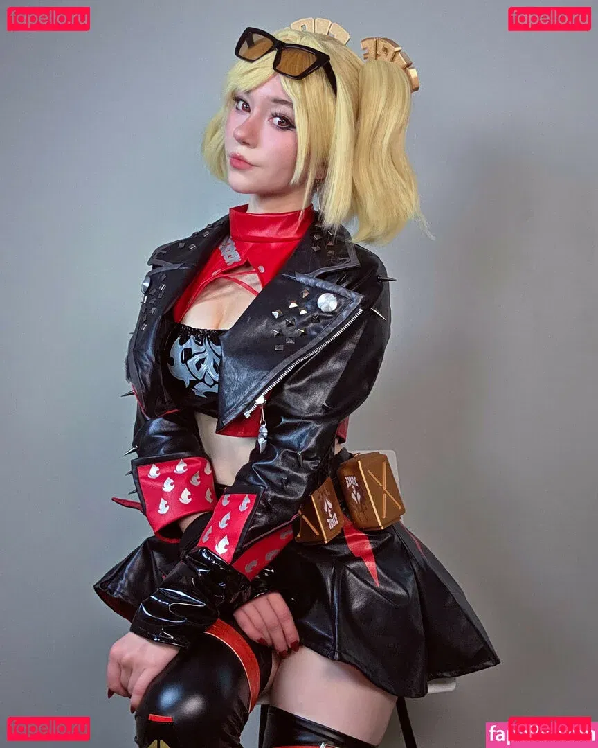 Celebi.cos Onlyfans Photo Gallery 