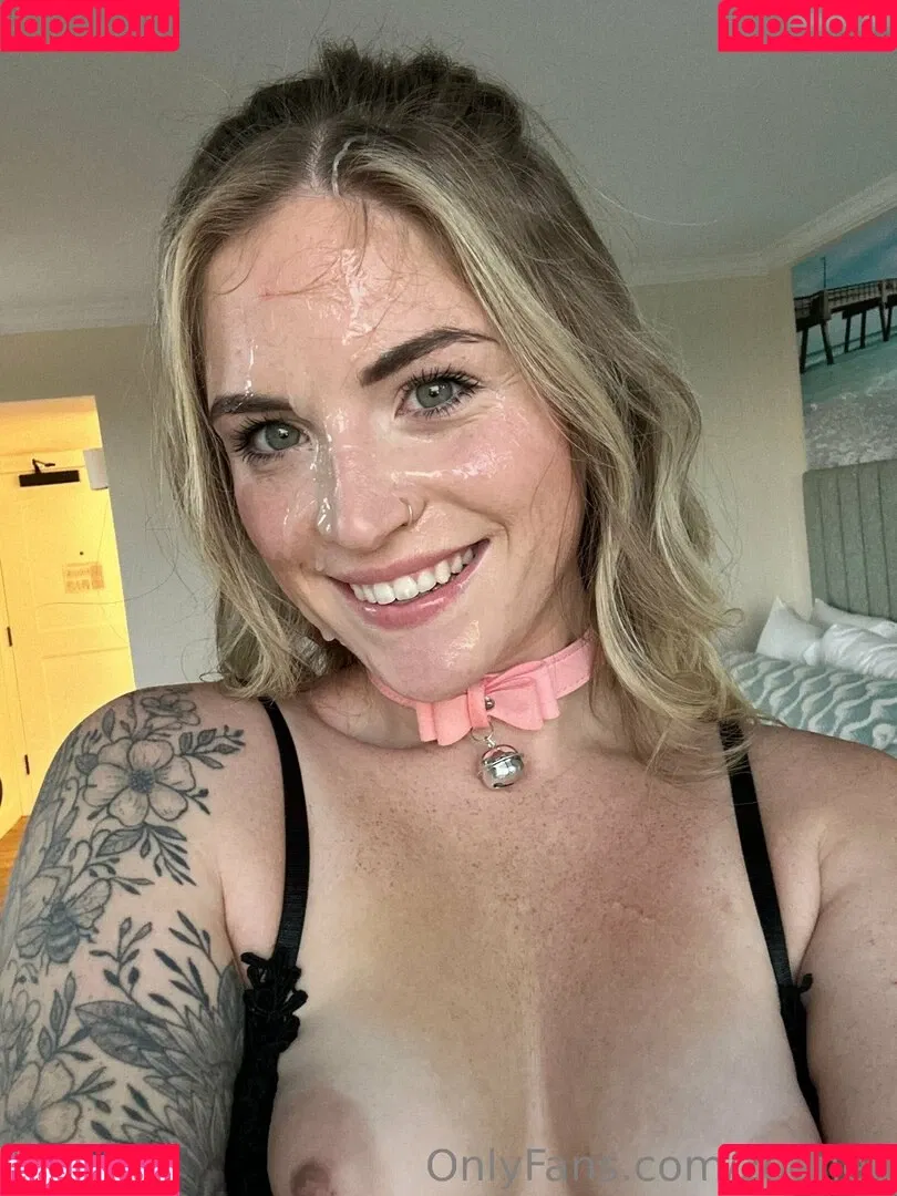 Zoeneli Onlyfans Photo Gallery 