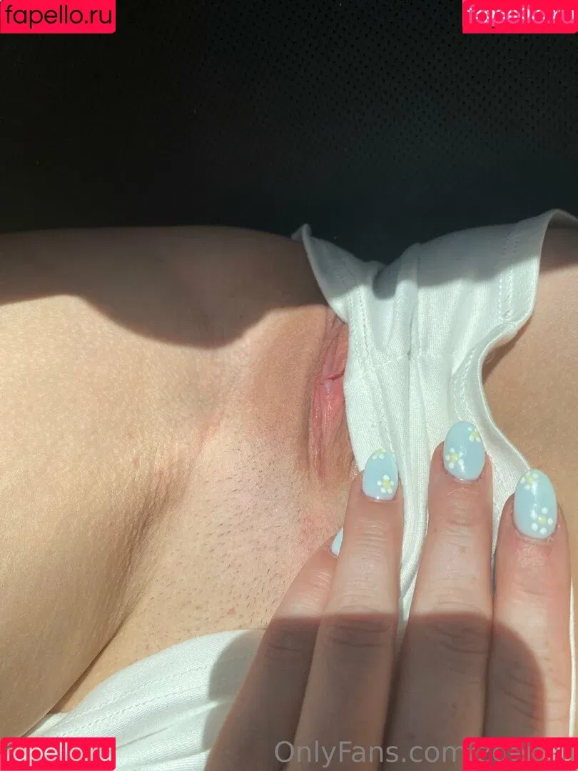 Zoeneli Onlyfans Photo Gallery 