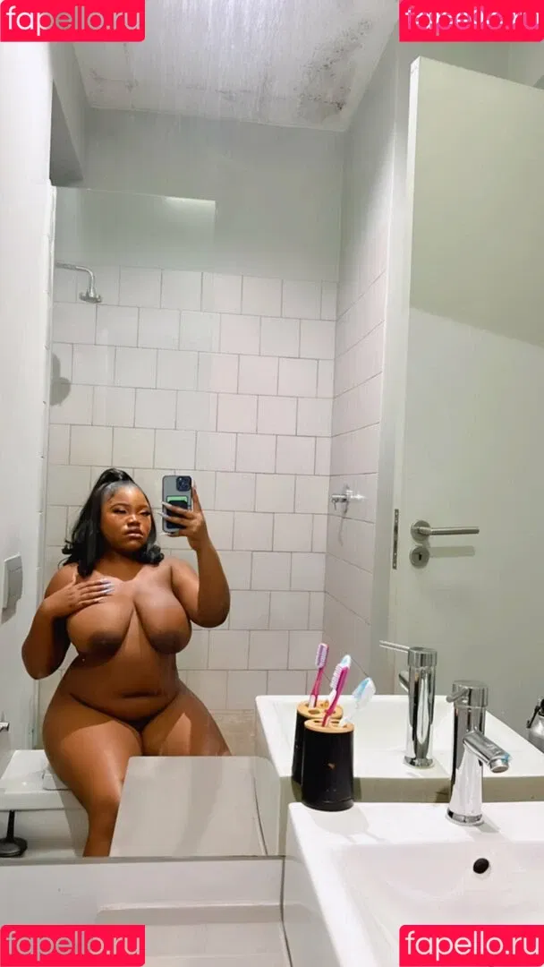 Wandi Ndlovu Onlyfans Photo Gallery 