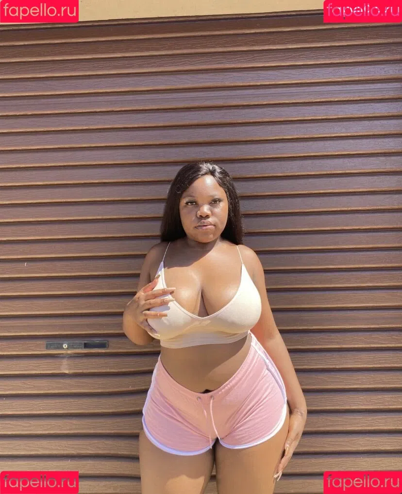 Wandi Ndlovu Onlyfans Photo Gallery 