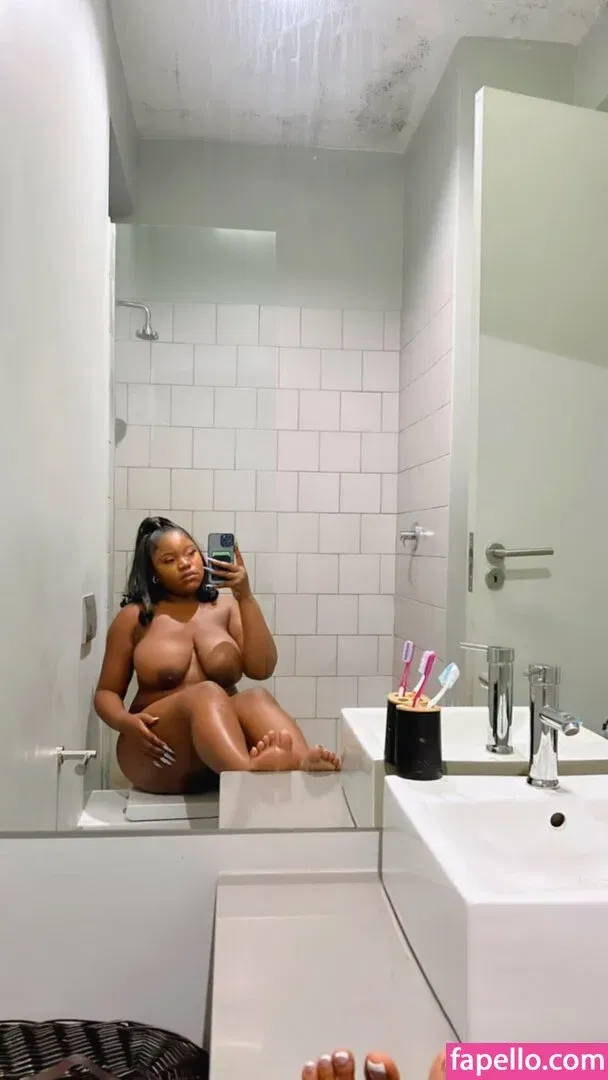 Wandi Ndlovu Onlyfans Photo Gallery 