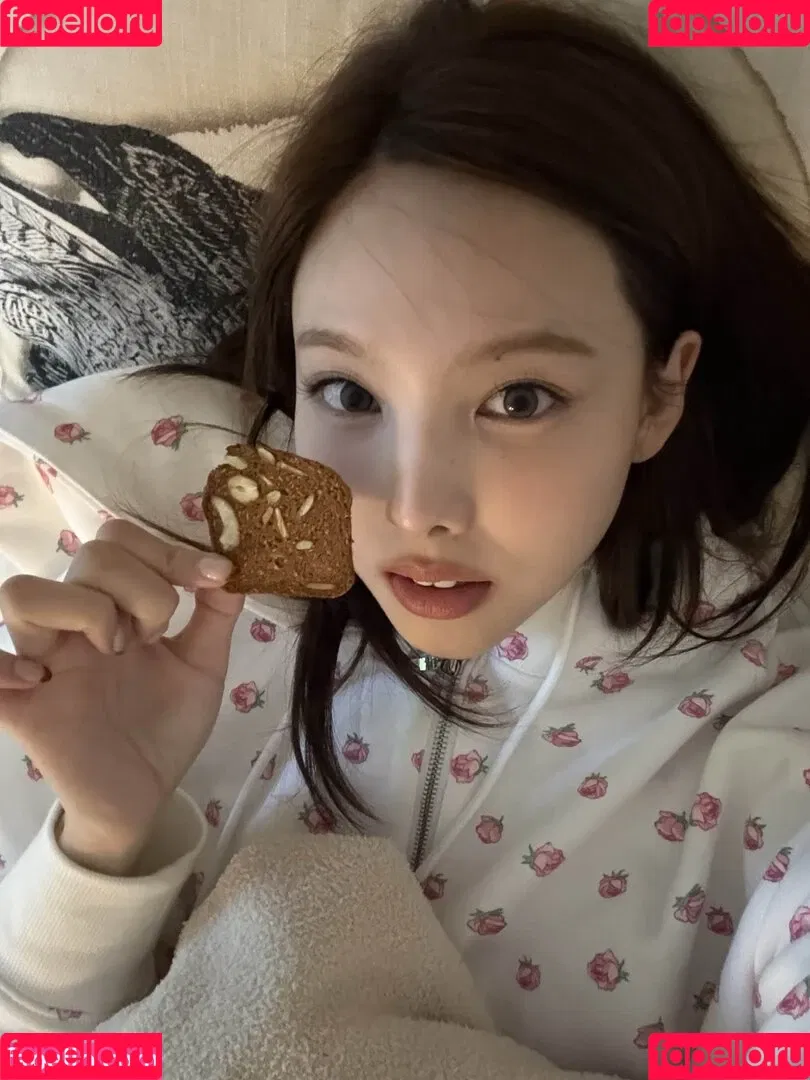 I’m Nayeon Onlyfans Photo Gallery 