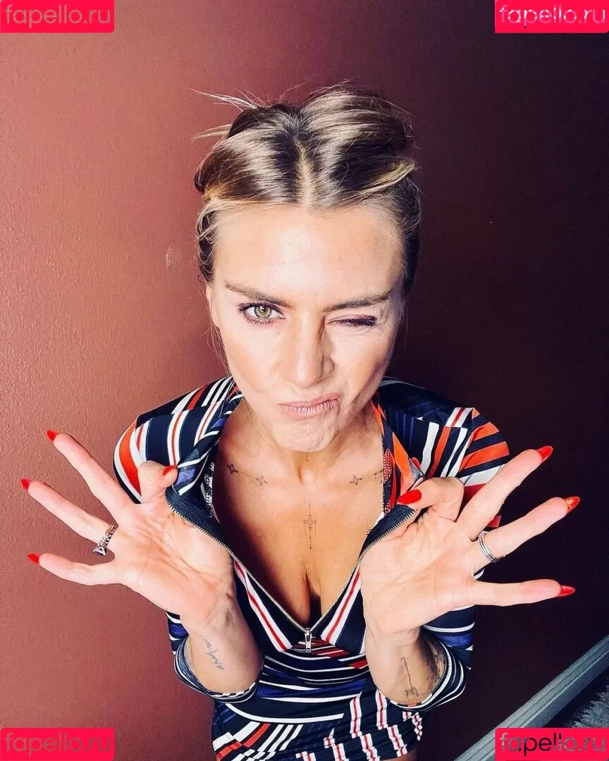 Eliza Coupe Onlyfans Photo Gallery 