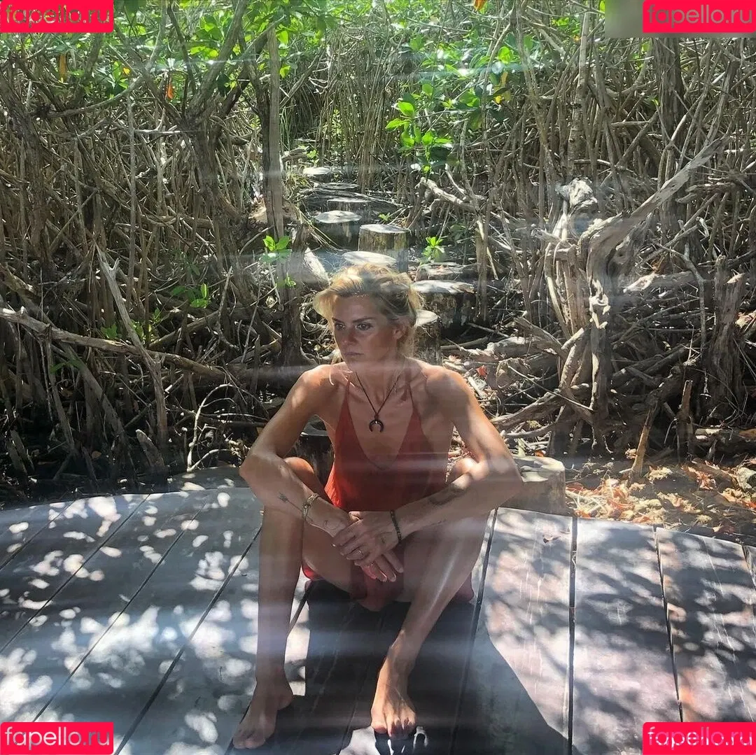 Eliza Coupe Onlyfans Photo Gallery 