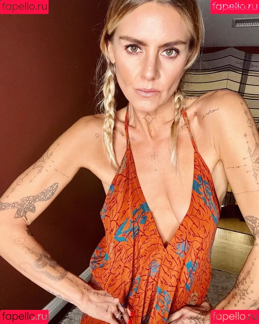 Eliza Coupe Onlyfans Photo Gallery 