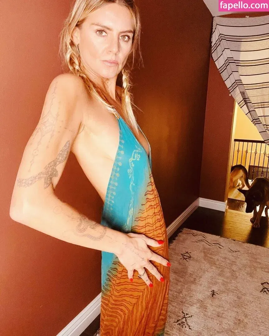 Eliza Coupe Onlyfans Photo Gallery 