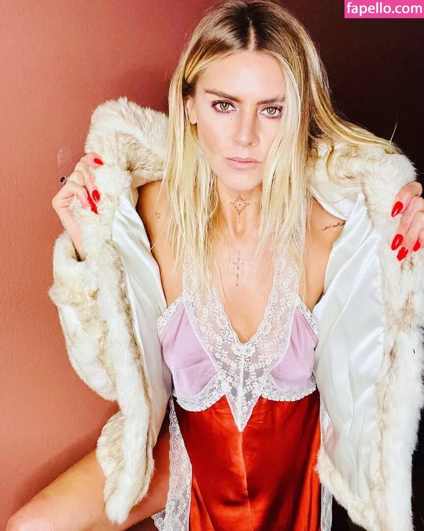 Eliza Coupe Onlyfans Photo Gallery 