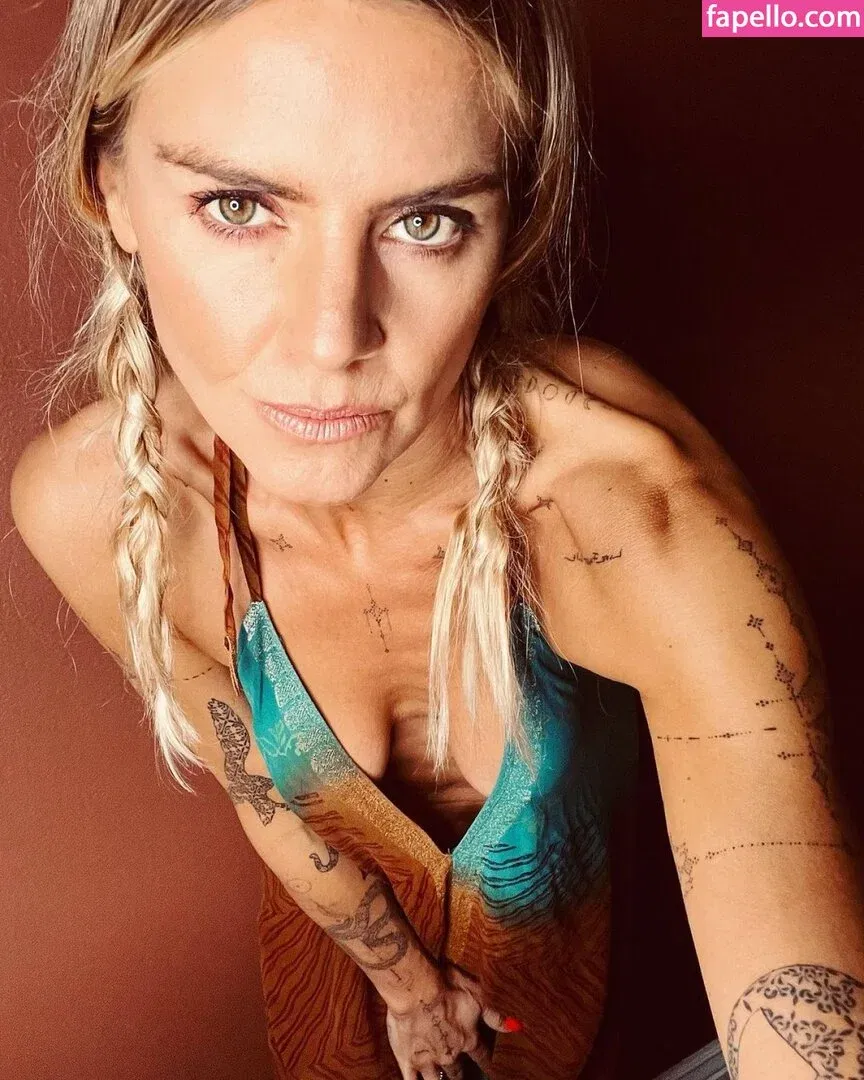 Eliza Coupe Onlyfans Photo Gallery 