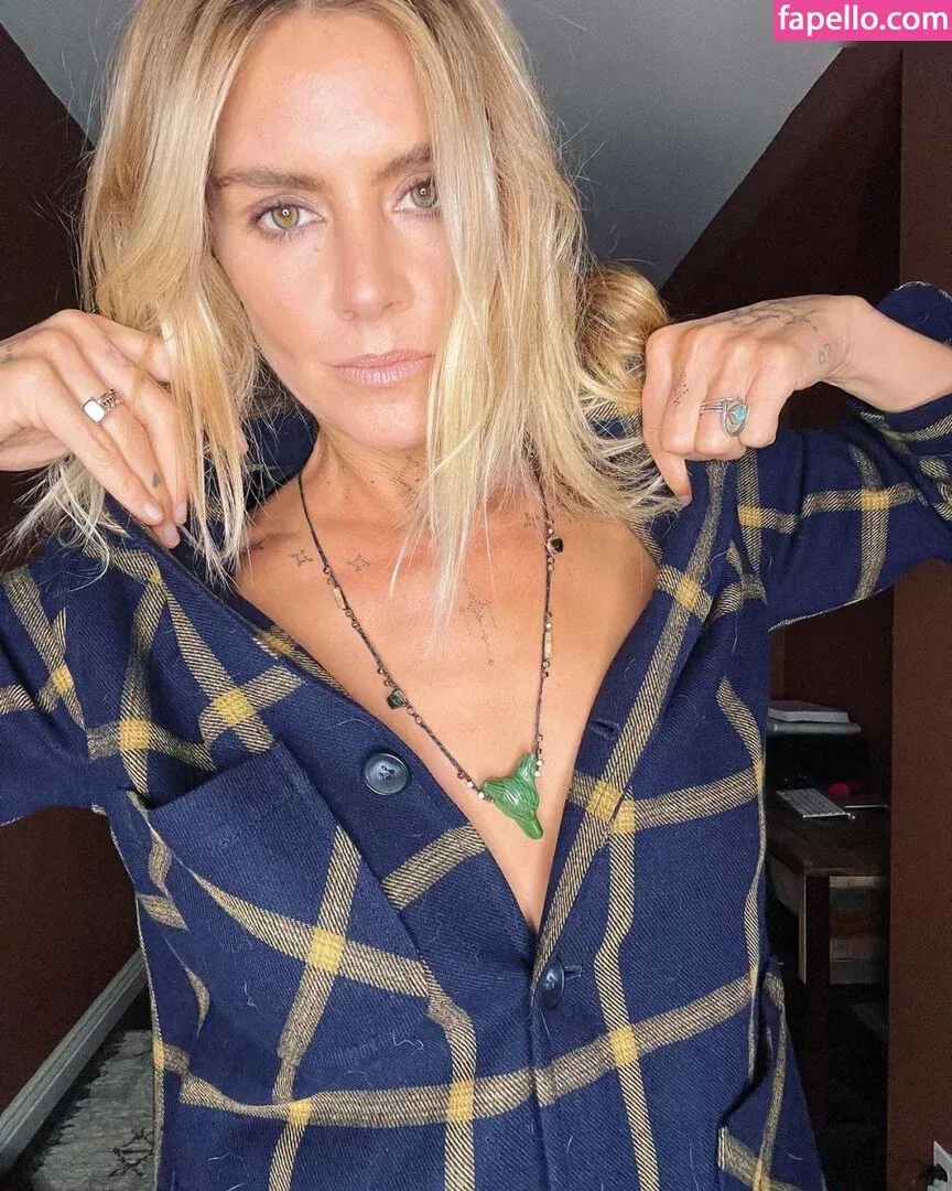 Eliza Coupe Onlyfans Photo Gallery 