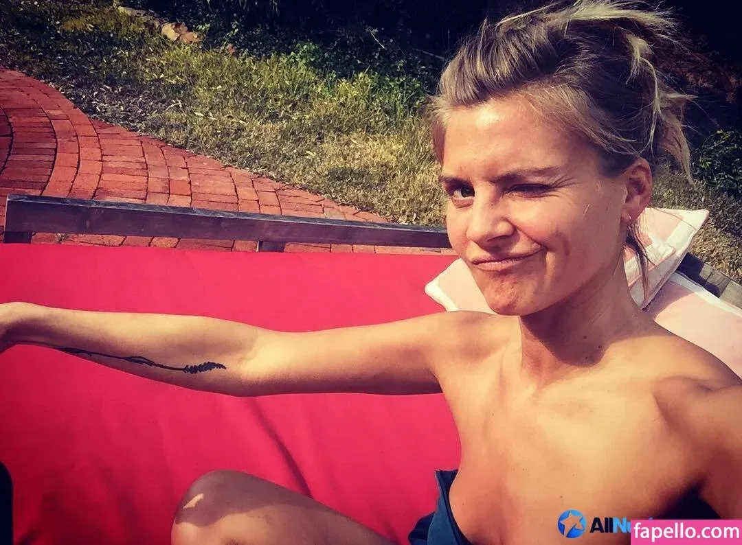 Eliza Coupe Onlyfans Photo Gallery 
