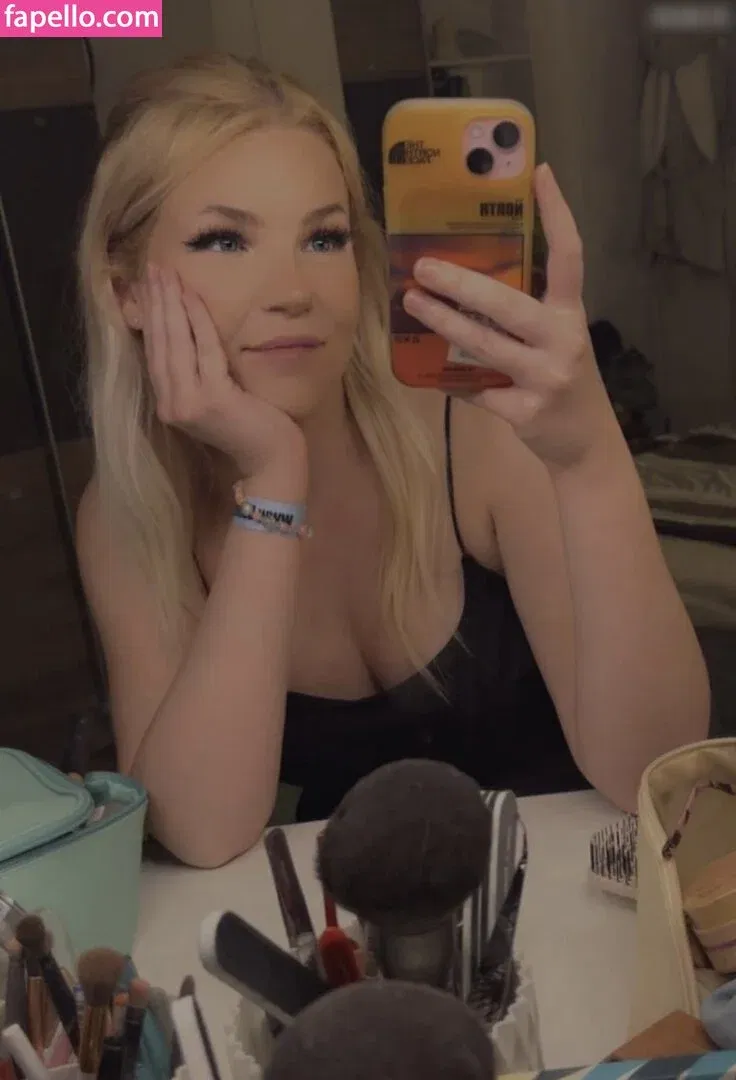 sarifari32 Onlyfans Photo Gallery 