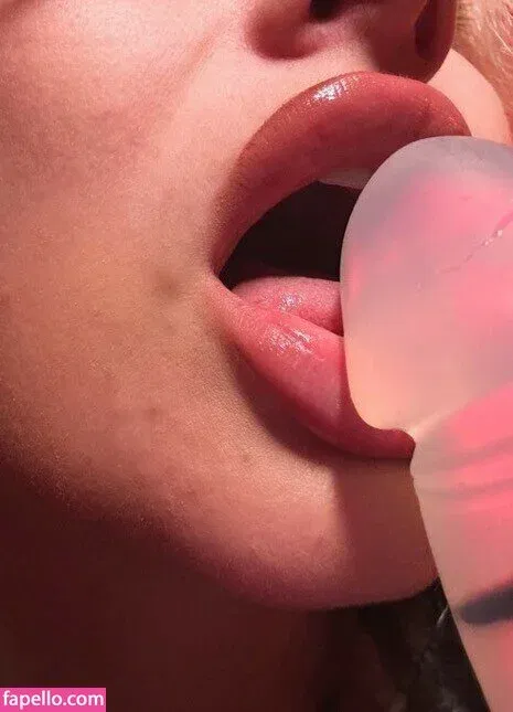 tessa.archives Onlyfans Photo Gallery 