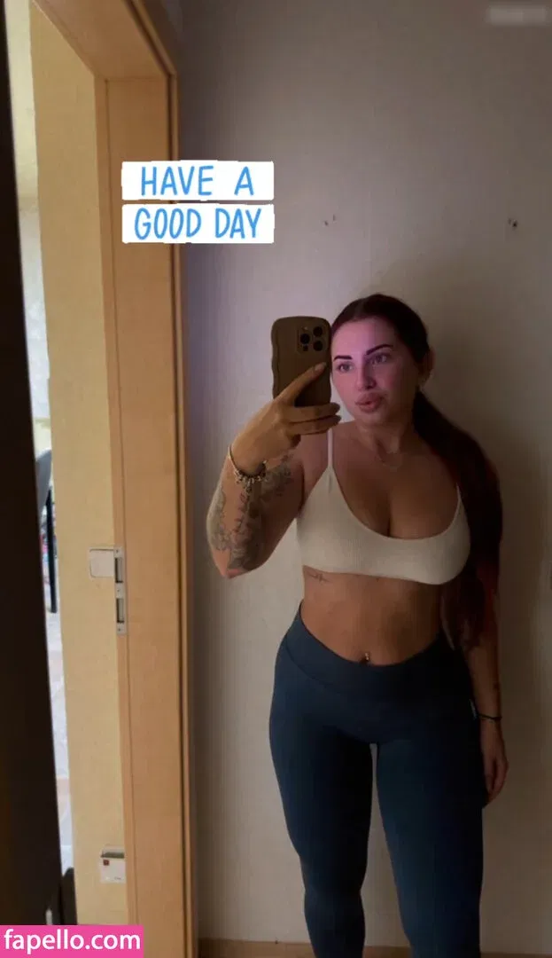 nina.buettner_fit Onlyfans Photo Gallery 