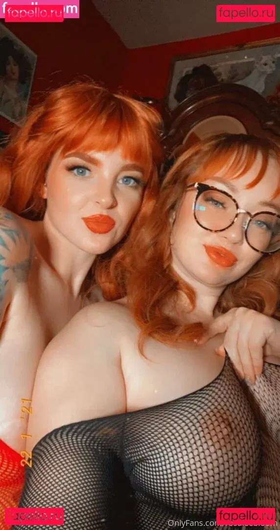 rosamagnoliaxo Onlyfans Photo Gallery 