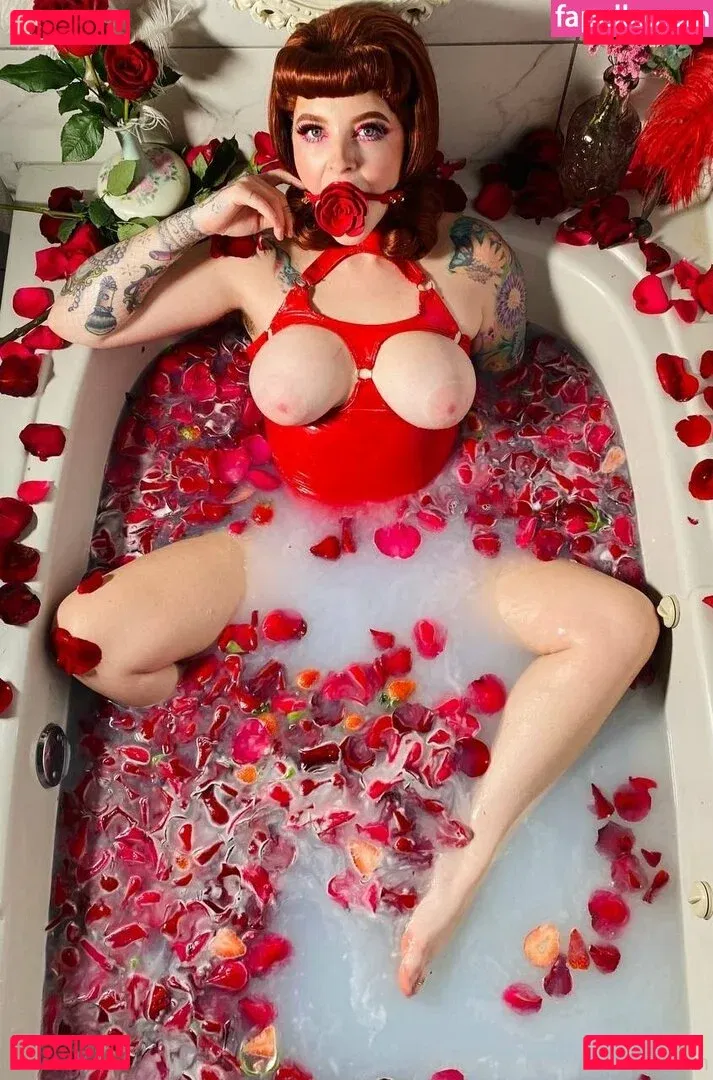 rosamagnoliaxo Onlyfans Photo Gallery 