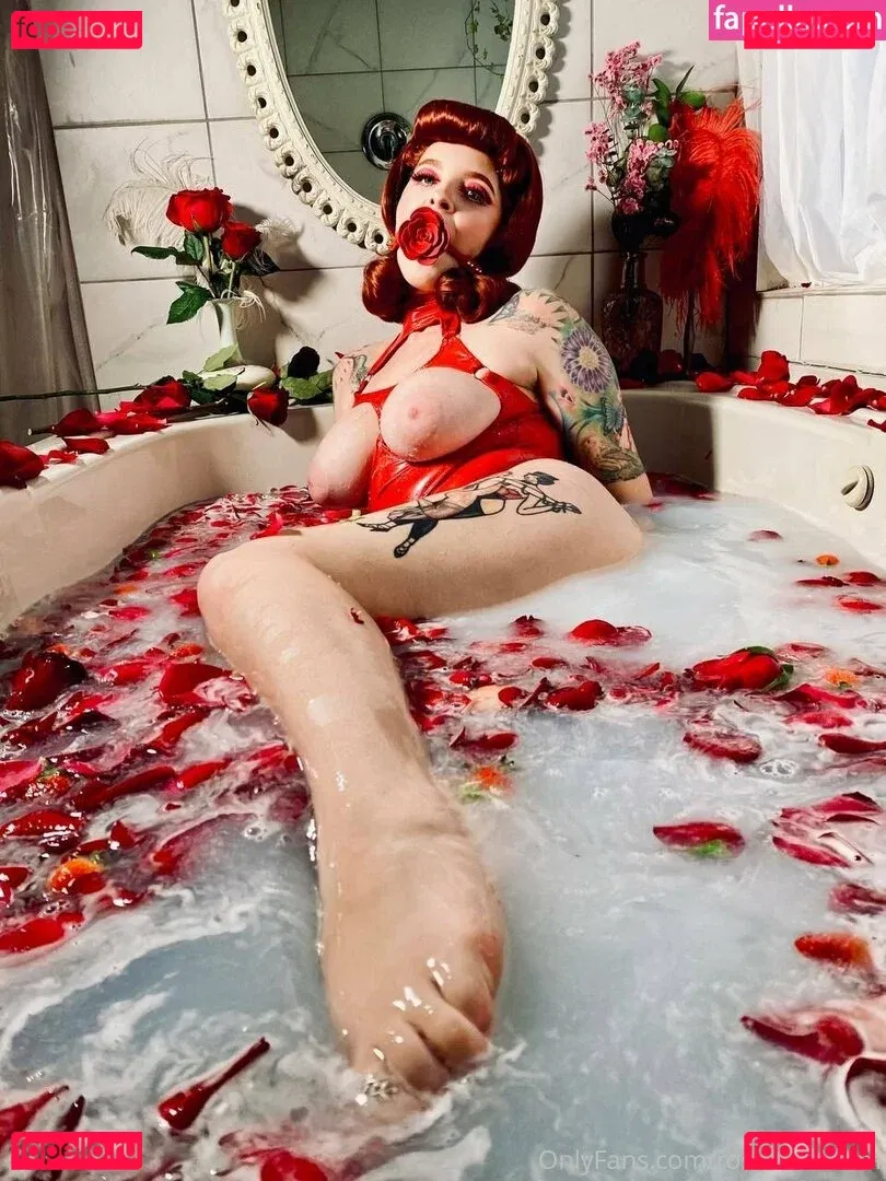 rosamagnoliaxo Onlyfans Photo Gallery 