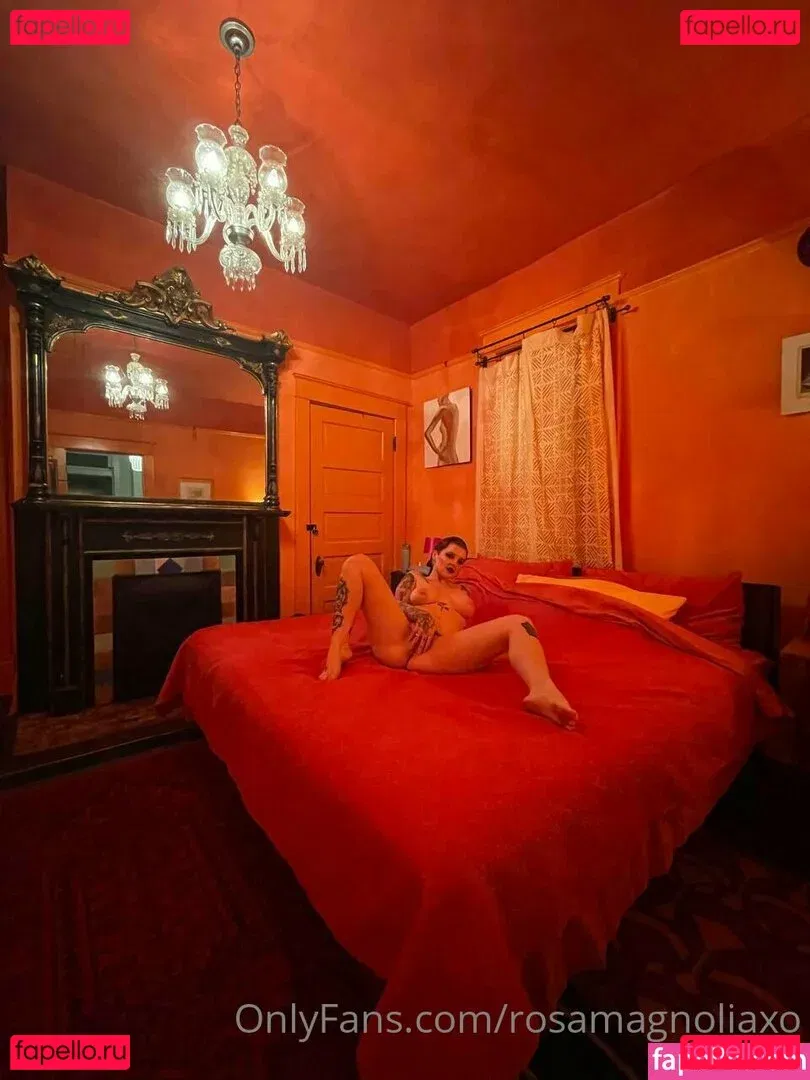 rosamagnoliaxo Onlyfans Photo Gallery 