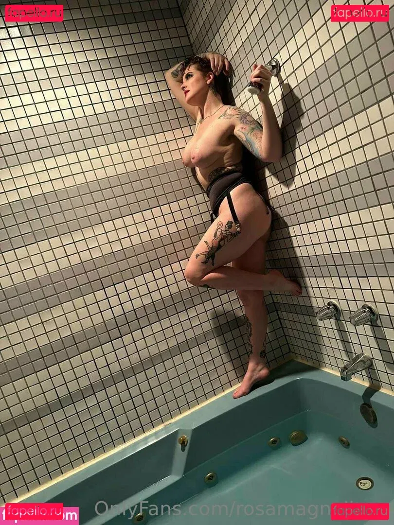 rosamagnoliaxo Onlyfans Photo Gallery 