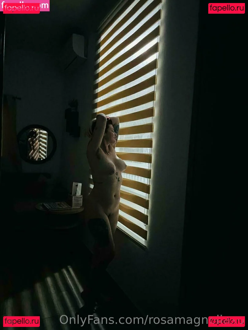 rosamagnoliaxo Onlyfans Photo Gallery 