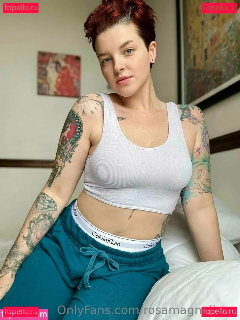 rosamagnoliaxo Onlyfans Photo Gallery 