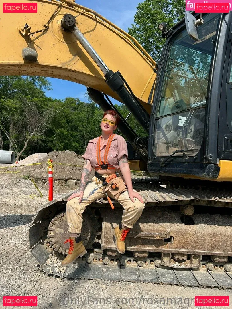 rosamagnoliaxo Onlyfans Photo Gallery 