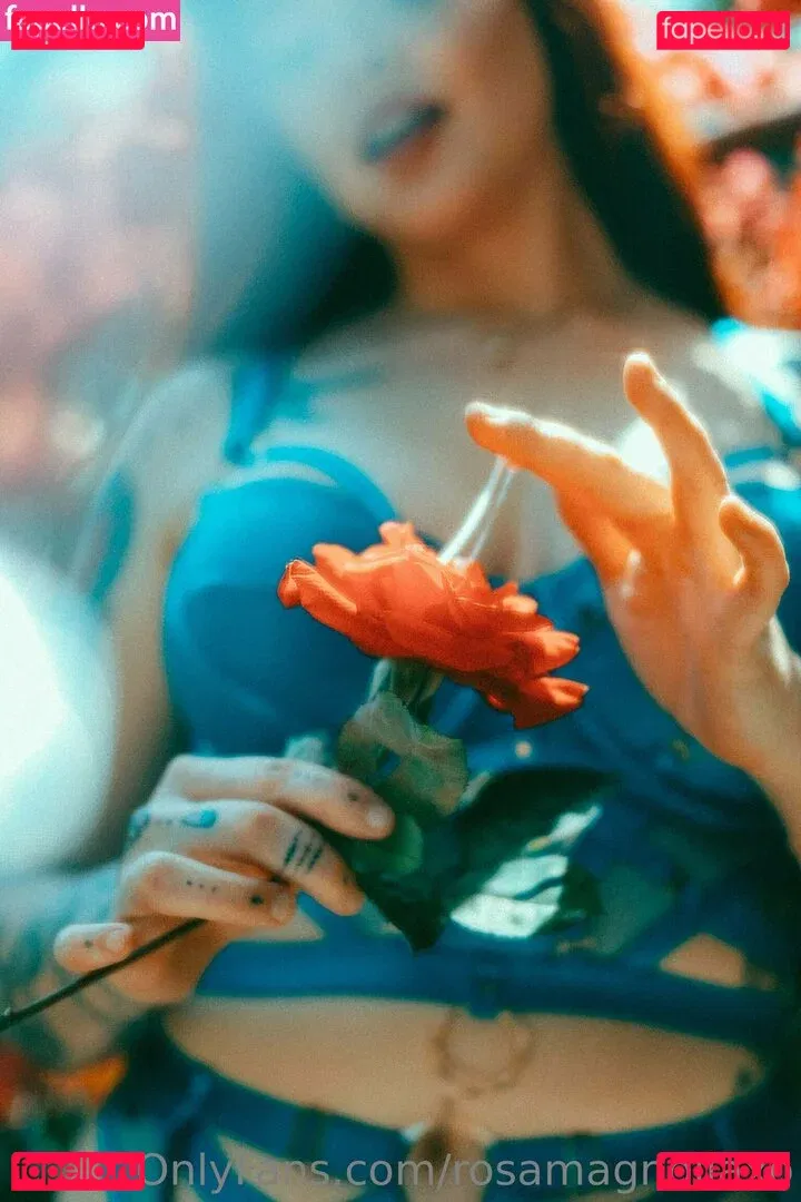 rosamagnoliaxo Onlyfans Photo Gallery 
