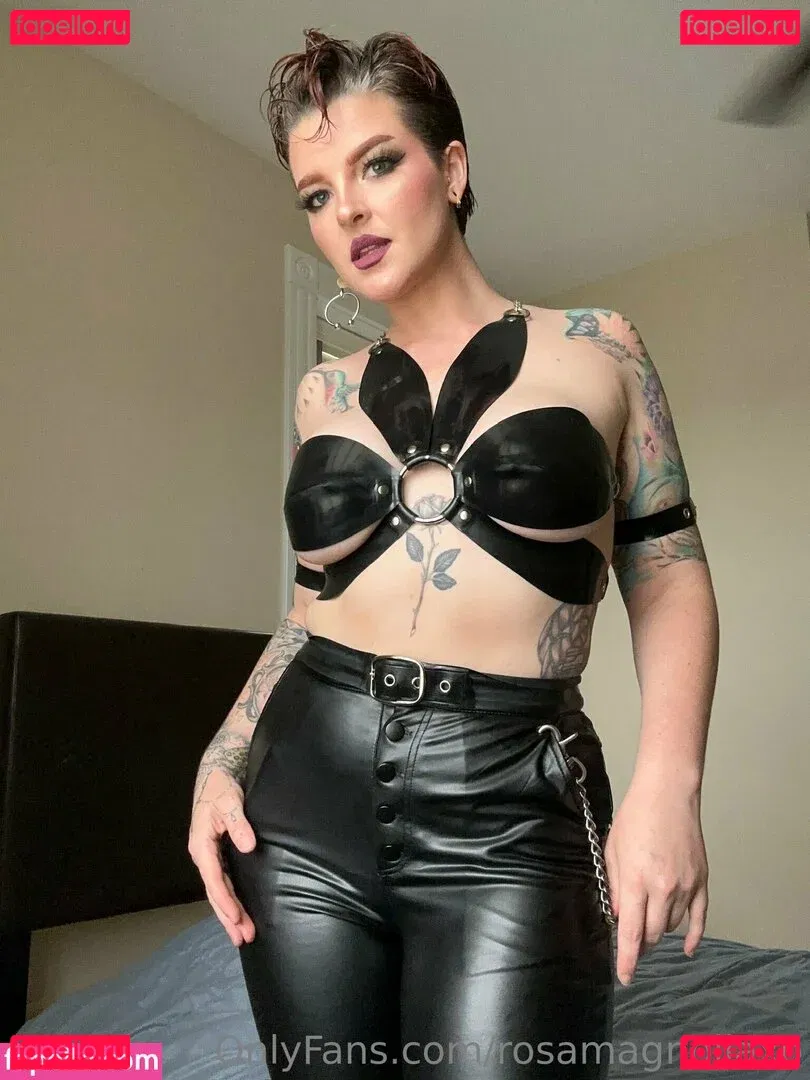 rosamagnoliaxo Onlyfans Photo Gallery 