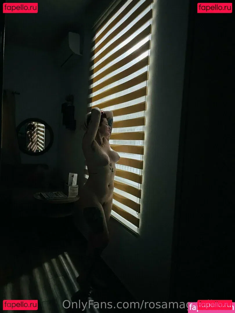 rosamagnoliaxo Onlyfans Photo Gallery 