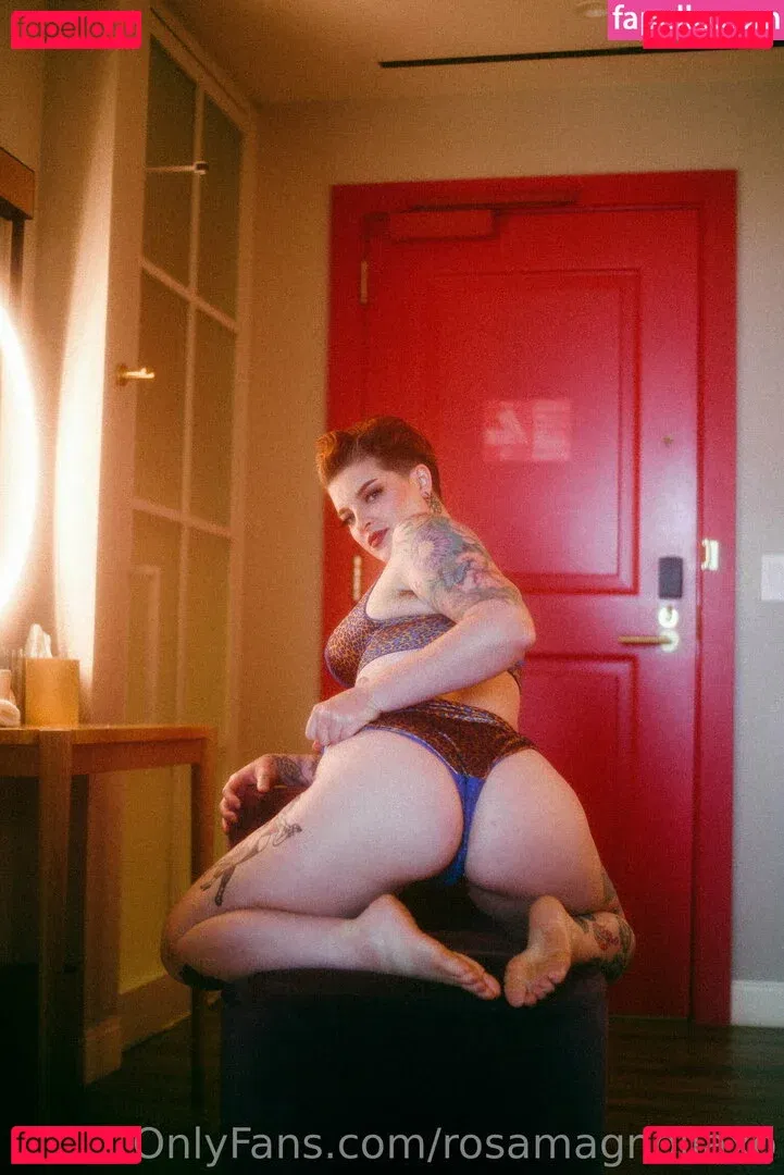 rosamagnoliaxo Onlyfans Photo Gallery 