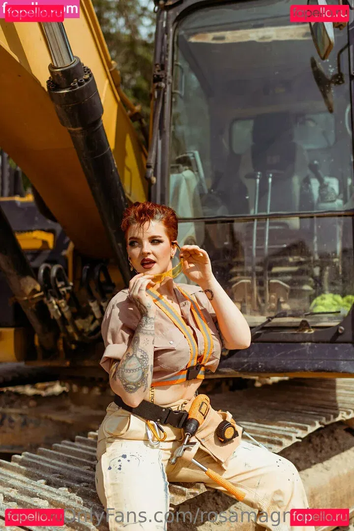 rosamagnoliaxo Onlyfans Photo Gallery 