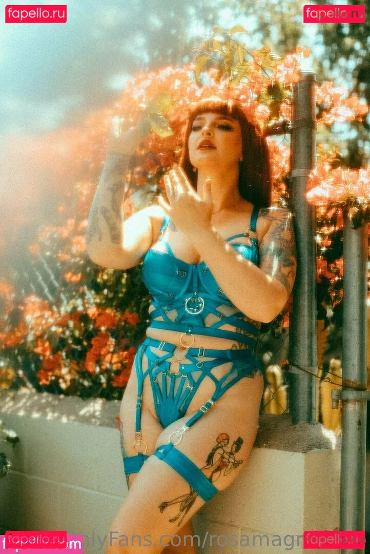 rosamagnoliaxo Onlyfans Photo Gallery 