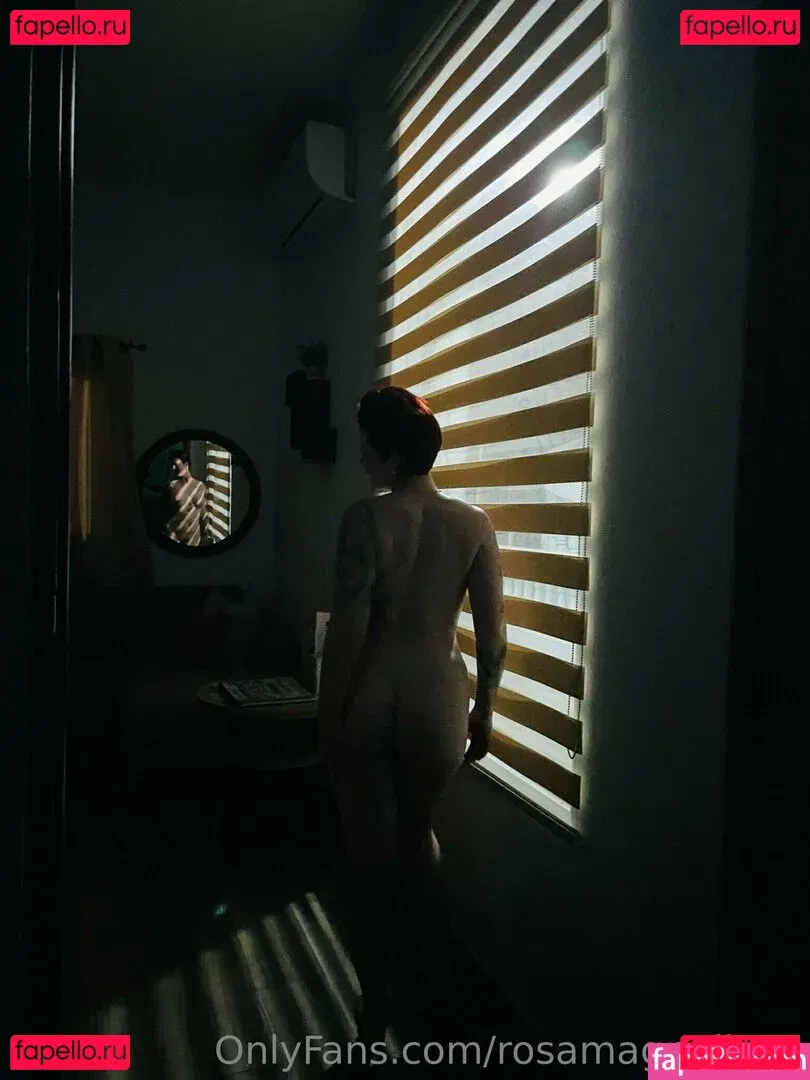 rosamagnoliaxo Onlyfans Photo Gallery 